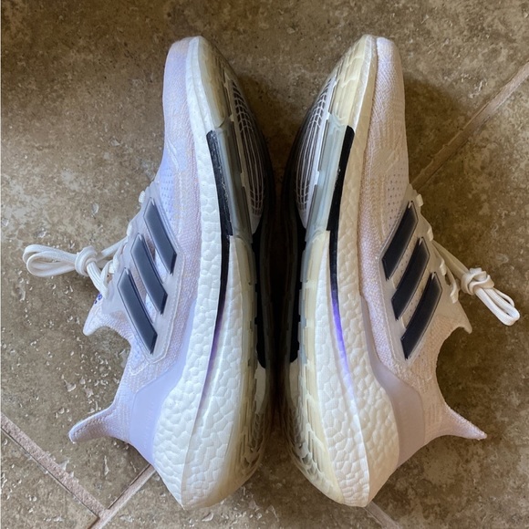 Rare Adidas Ultraboost 21 Primeblue Womens size 9 Ultraboost Shoes - Picture 8 of 13